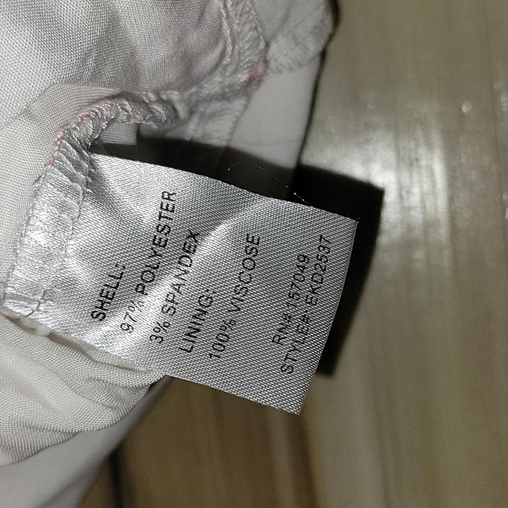 NWT Fanco Ruched & Ruffle Hem Floral Dress - Picture 13 of 16